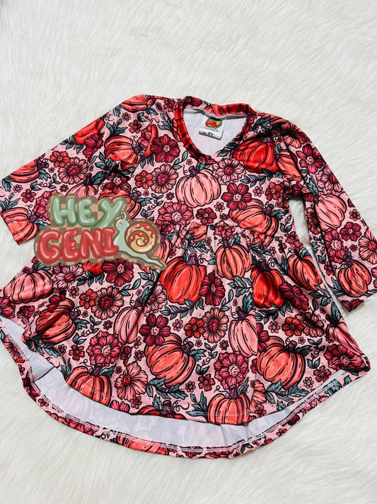 RTS 5T PUMPKINS AND FLOWERS HIGH-LOW 3/4TH SLEEVE TOP